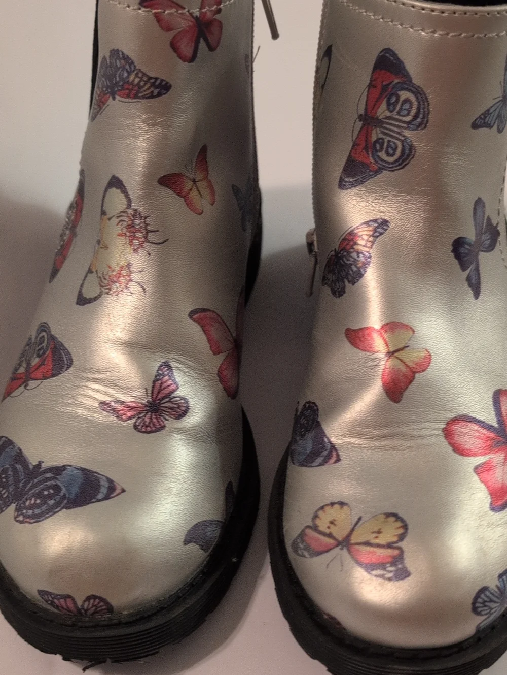 Madden Girls Silver Butterfly Boots Sz 3